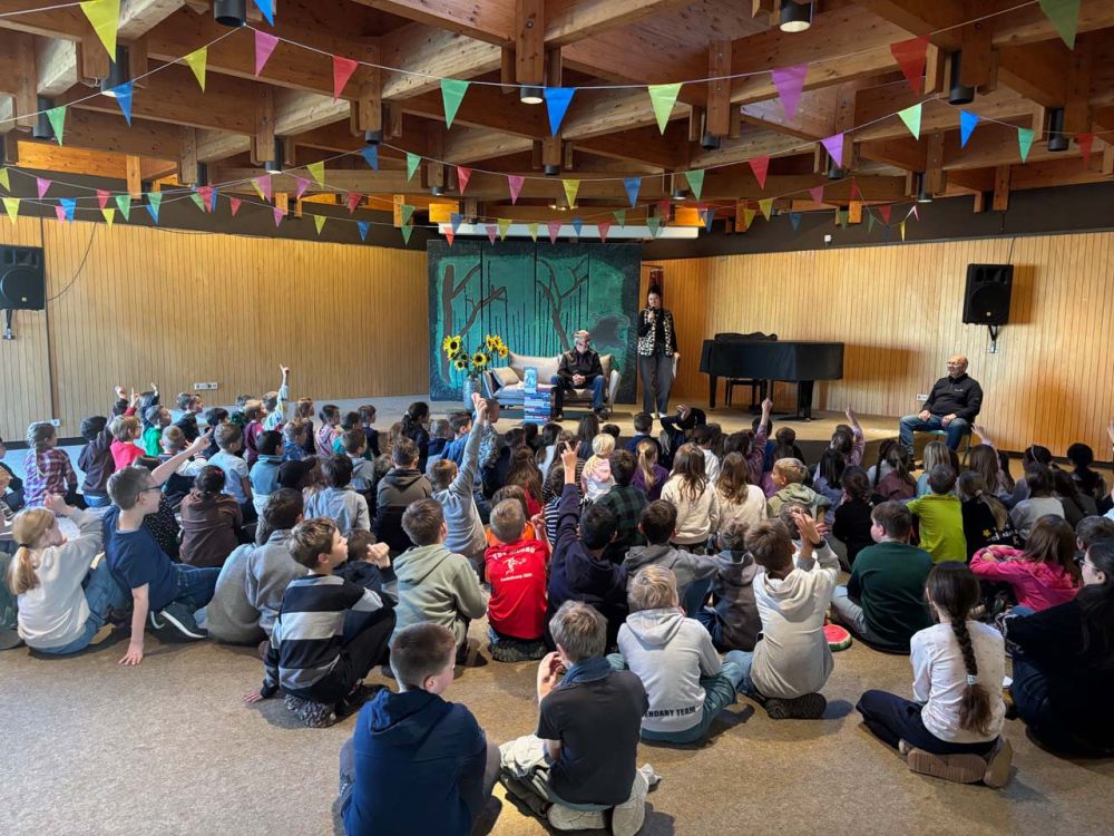 Viele Kinder beim Vorlesetag an der Grundschule Mudau